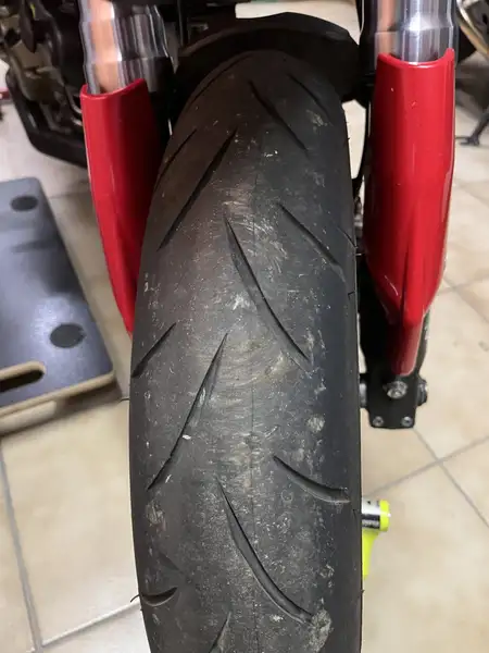 Ducati Hypermotard 1100 - foto 6