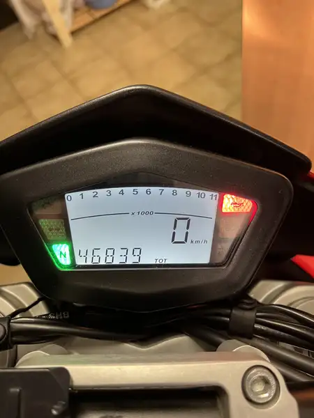 Ducati Hypermotard 1100 - foto 4