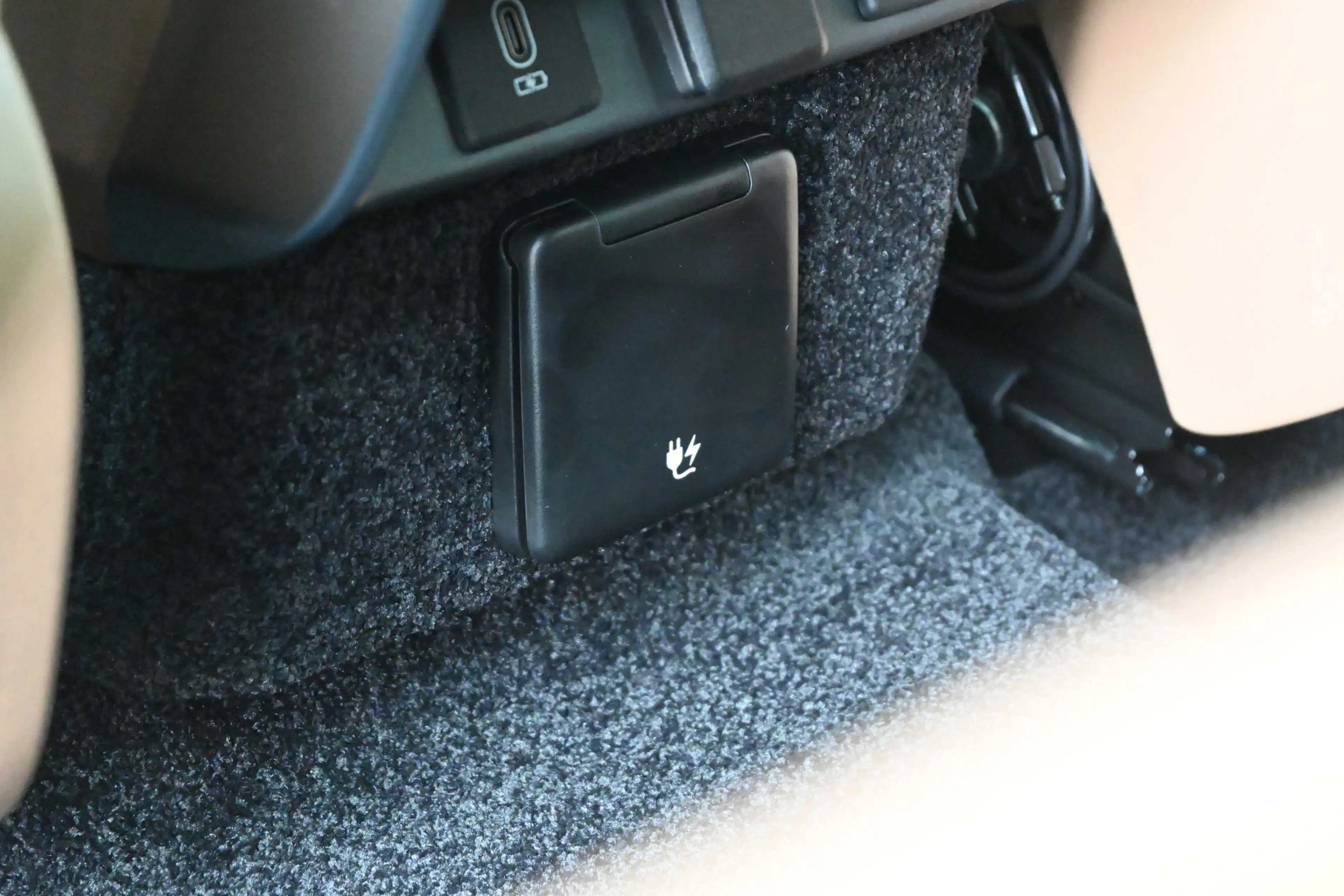 Land Rover Range Rover 3.0 P460e Westminster Edition PHEV — photo 37