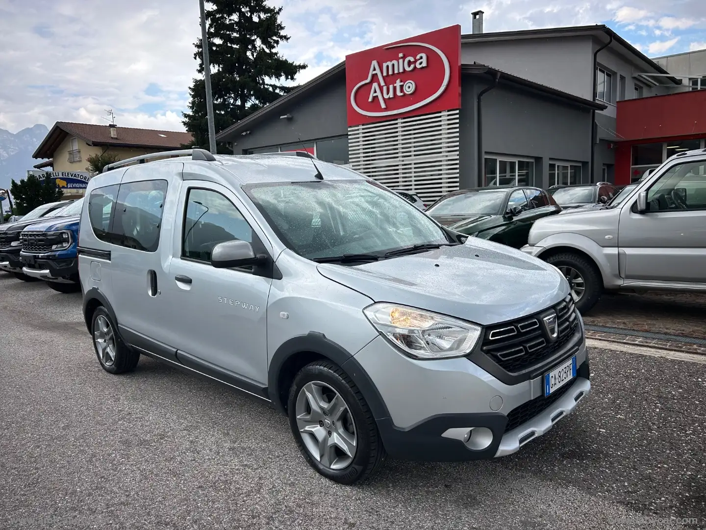 Dacia Dokker Stepway 1.5 Blue dCi 8V 95 CV Argento - 2