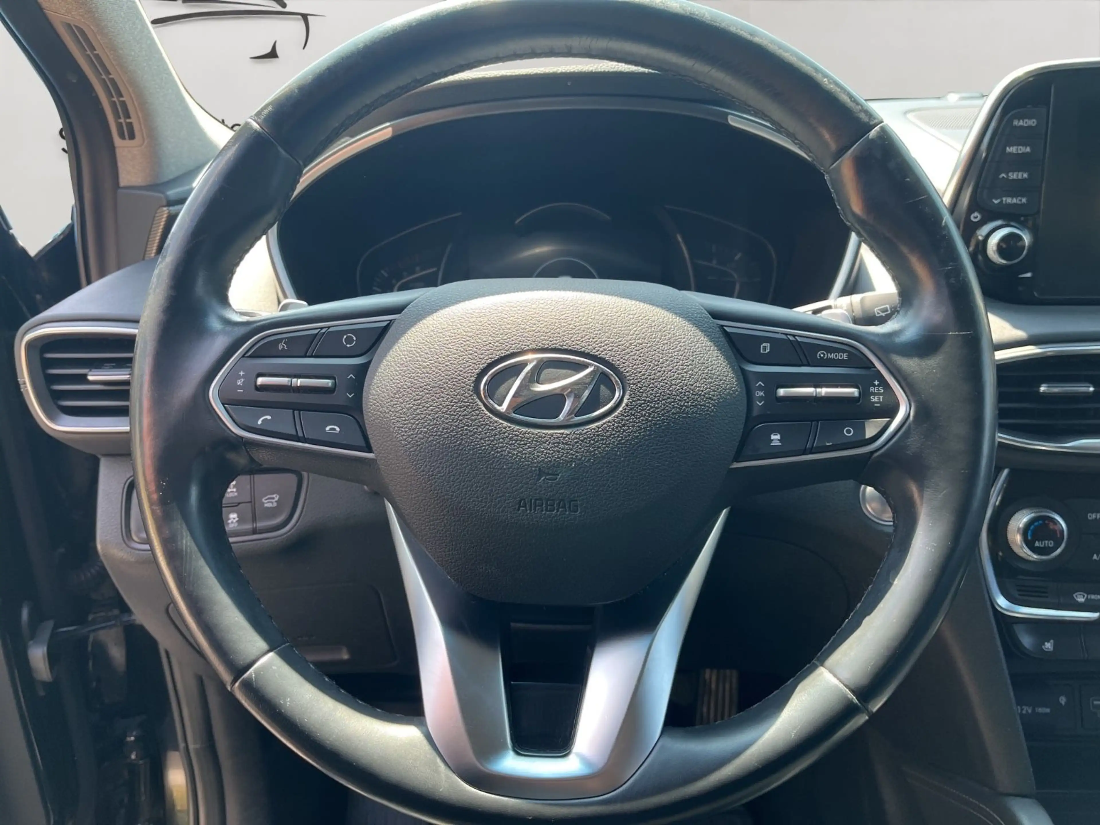 Hyundai SANTA FE Premium 4WD — photo 9