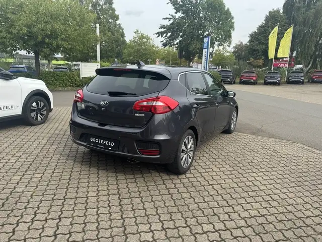 Kia Ceed view 4