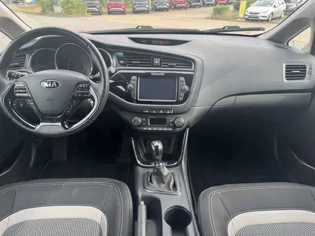 Kia Ceed view 8