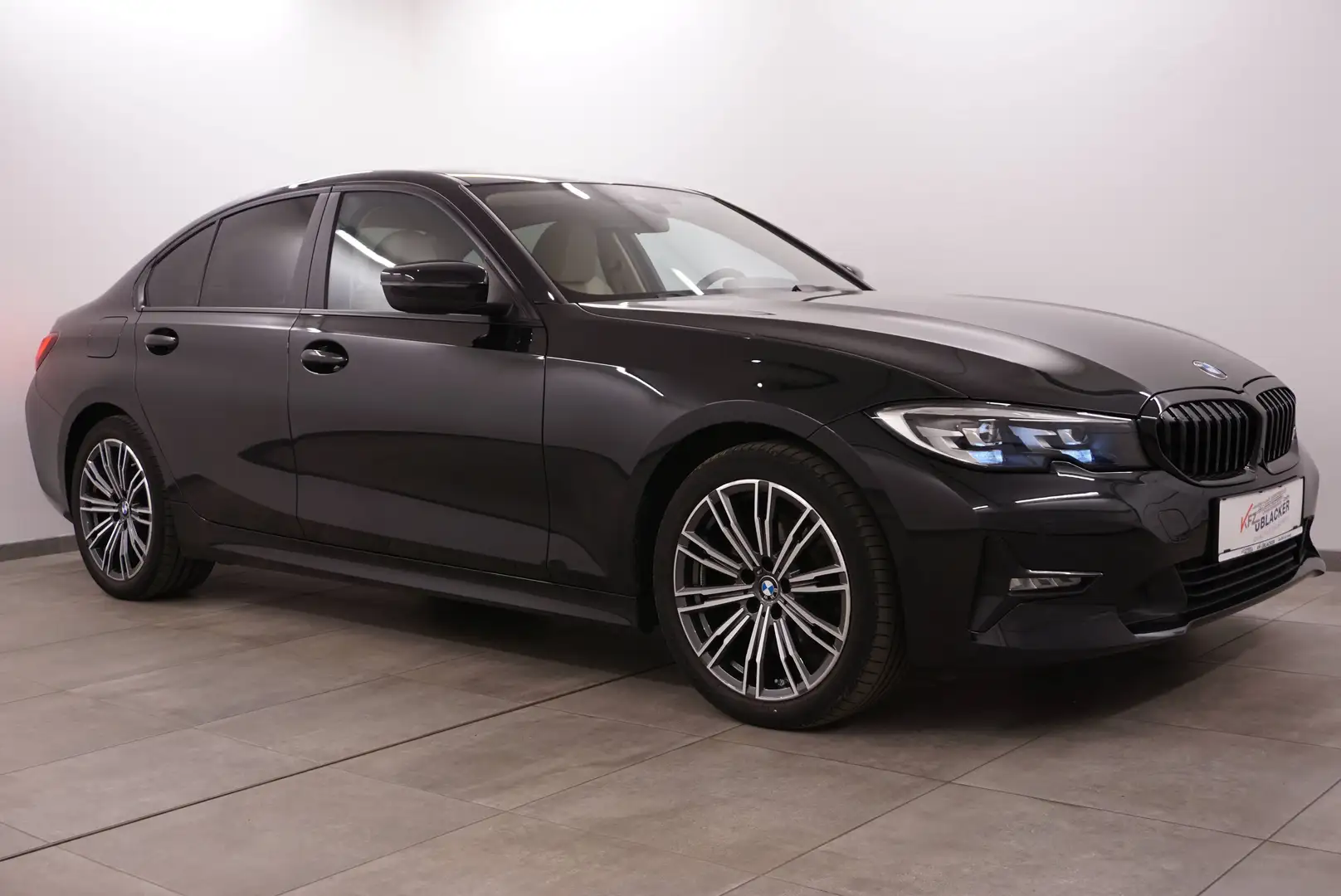 BMW 318 d // Shadow-Line // M-Felgen // Schwarz - 1