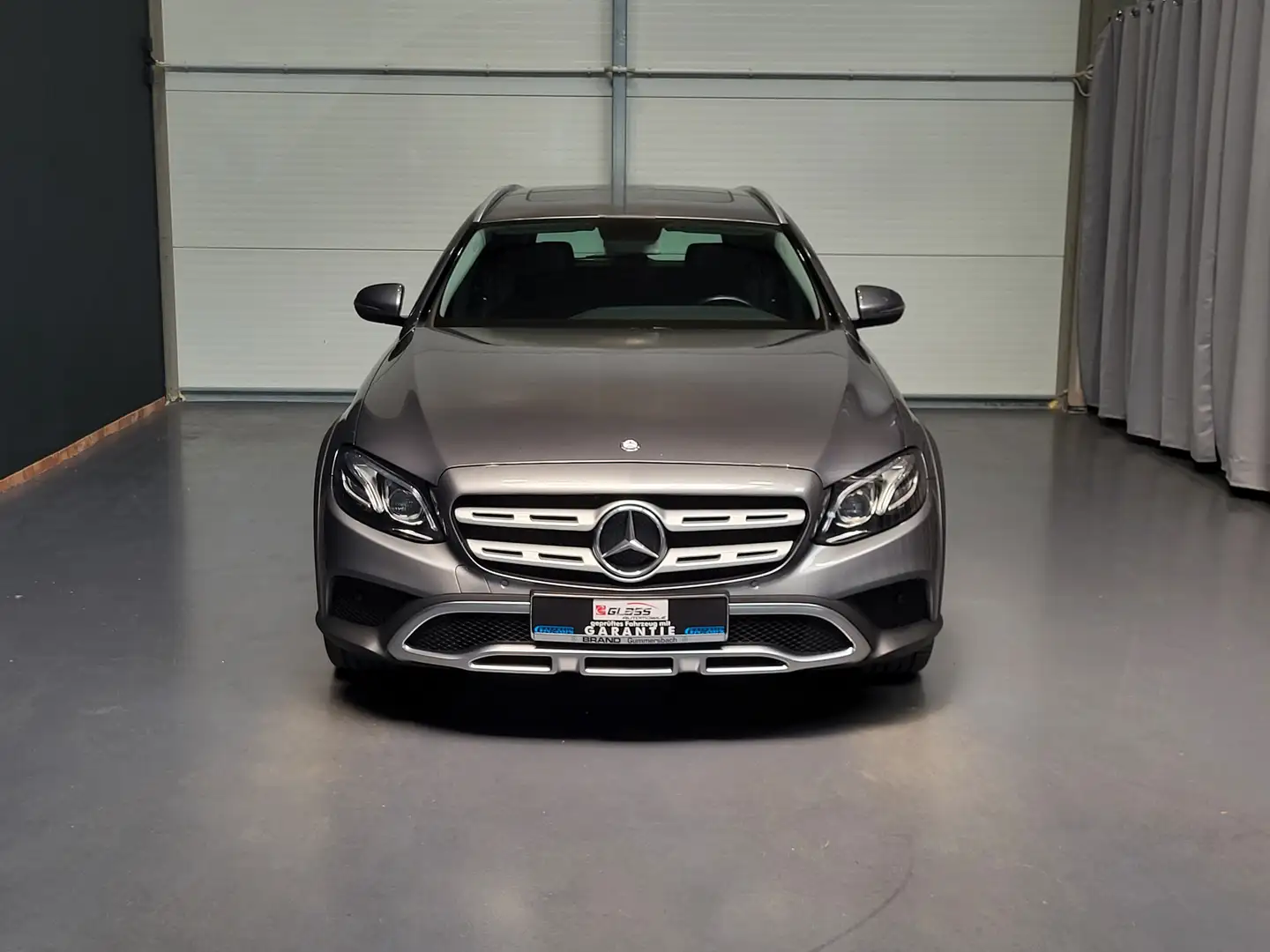 Mercedes-Benz E 220 d 4Matic All-Terrain *TOP Austattung* Grijs - 2