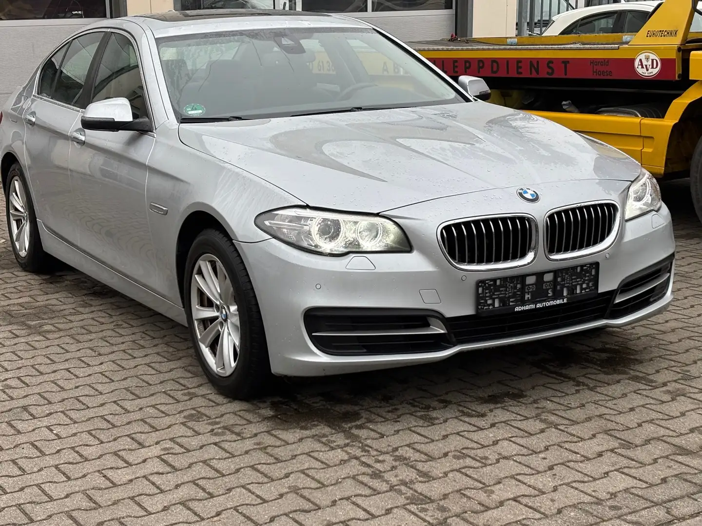 BMW 530 d Autom./Navi/Sport Sz Pkt./Leder/GSD/Hifi Pkt/AHK Grau - 1