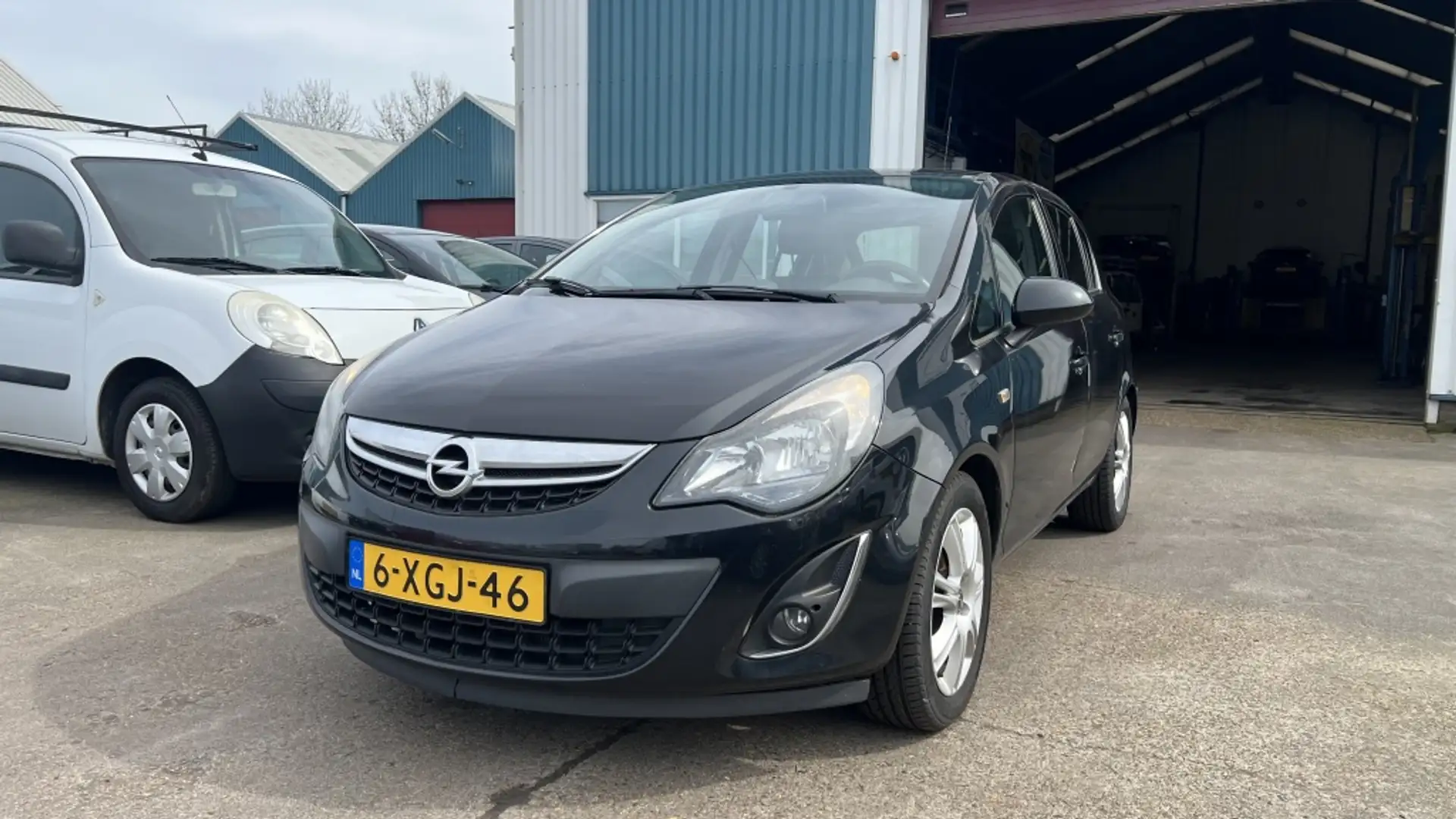 Opel Corsa 1.2 EcoF. BlitZ LPG Negro - 2