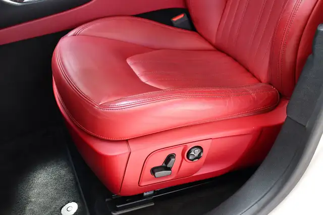 Maserati Levante view 8