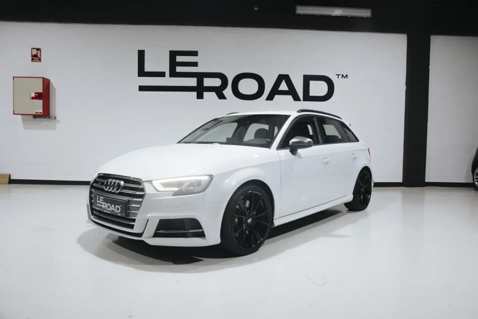 Audi A3 S3 Sportback 2.0 TFSI quattro 228kW Wit - 1