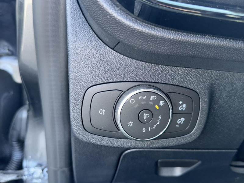 Ford Fiesta Titanium Bluetooth Navi LED Klima — photo 10