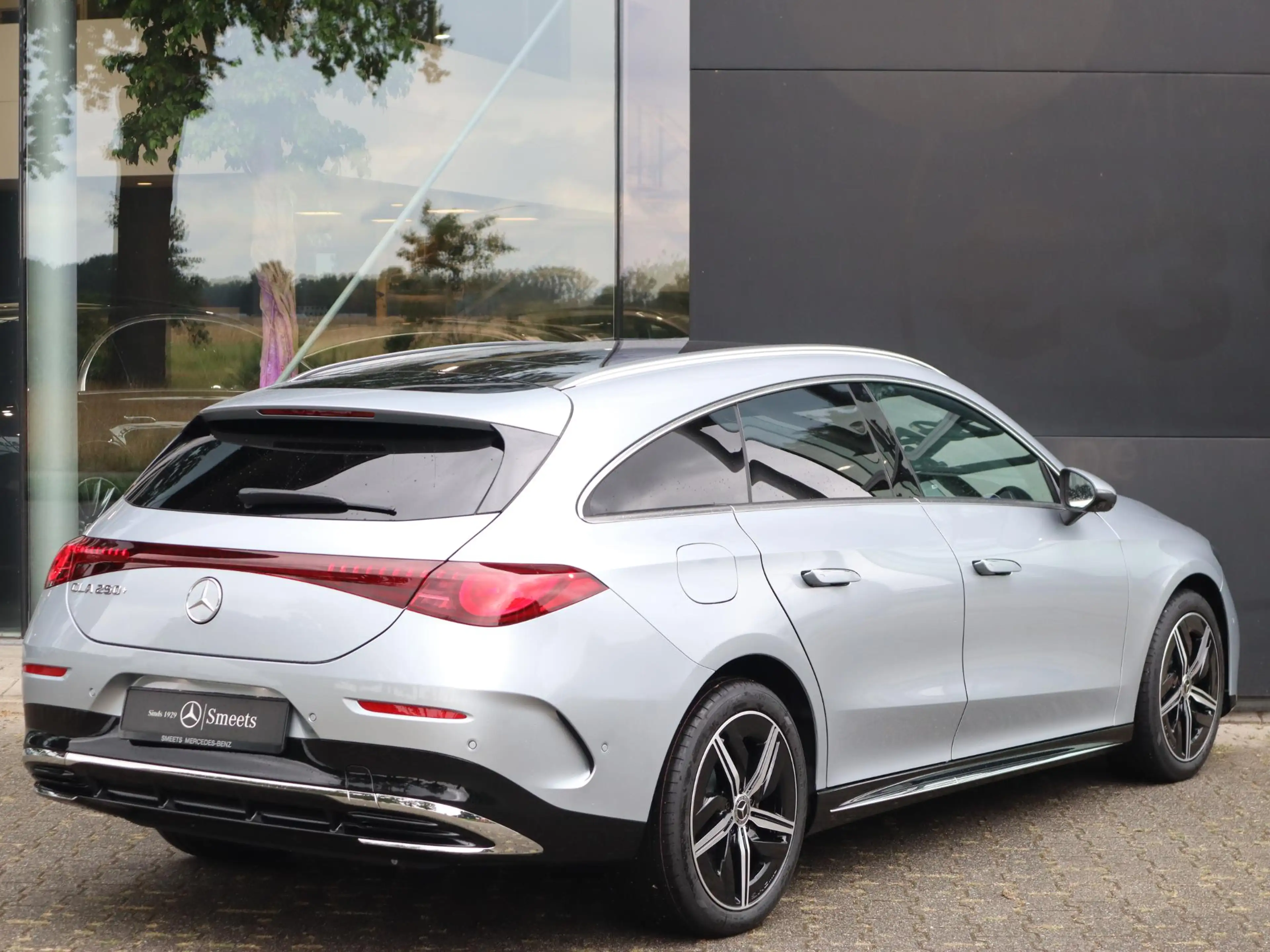 Mercedes-Benz CLA 250 Shooting Brake 250+ Business Solution AMG 85.5 kWh — photo 2