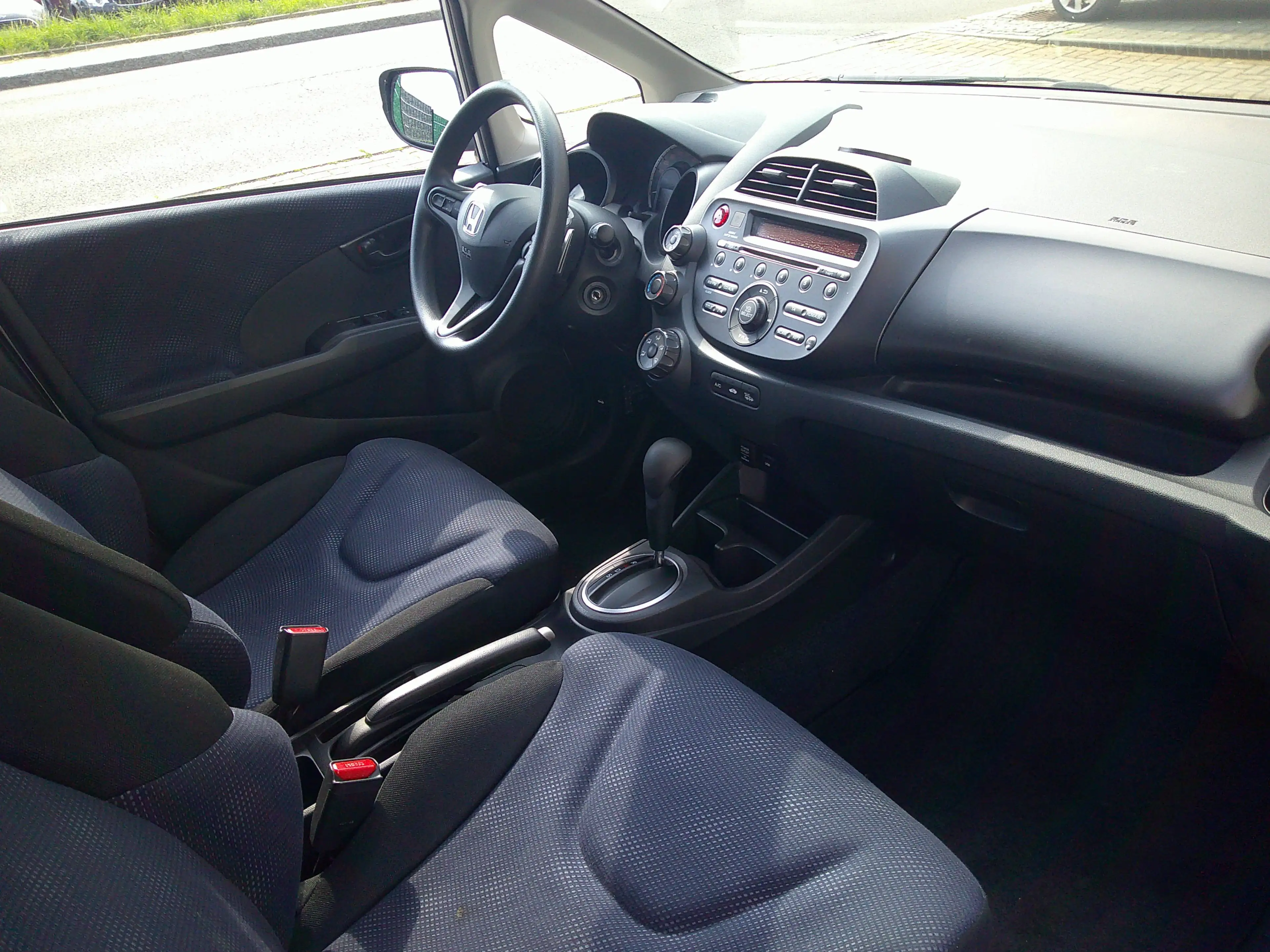 Honda Jazz 1.4 Trend  TÜV Neu  Klimaanlage — photo 10