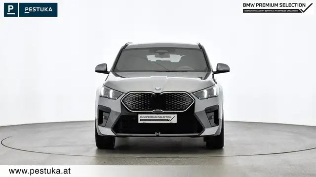 BMW Ix2 view 2