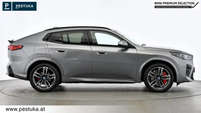 BMW Ix2 view 3