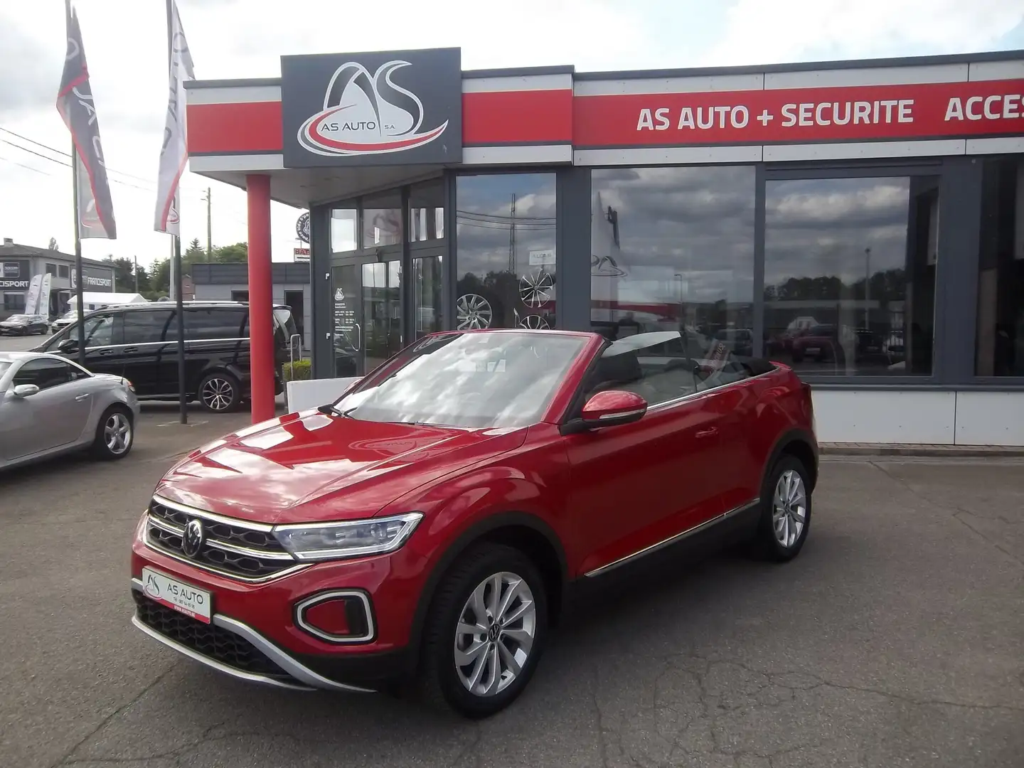 Volkswagen T-Roc 1.0 TSI 110cv Cabriolet Style Rouge - 1