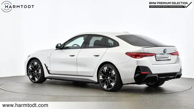 BMW I4 view 5