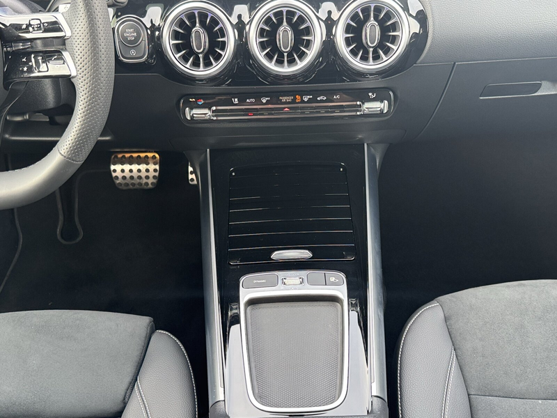 Mercedes-Benz GLA 200 GLA 200 d 4M AMG Line/Special Edition/Navi/Autom. — photo 16