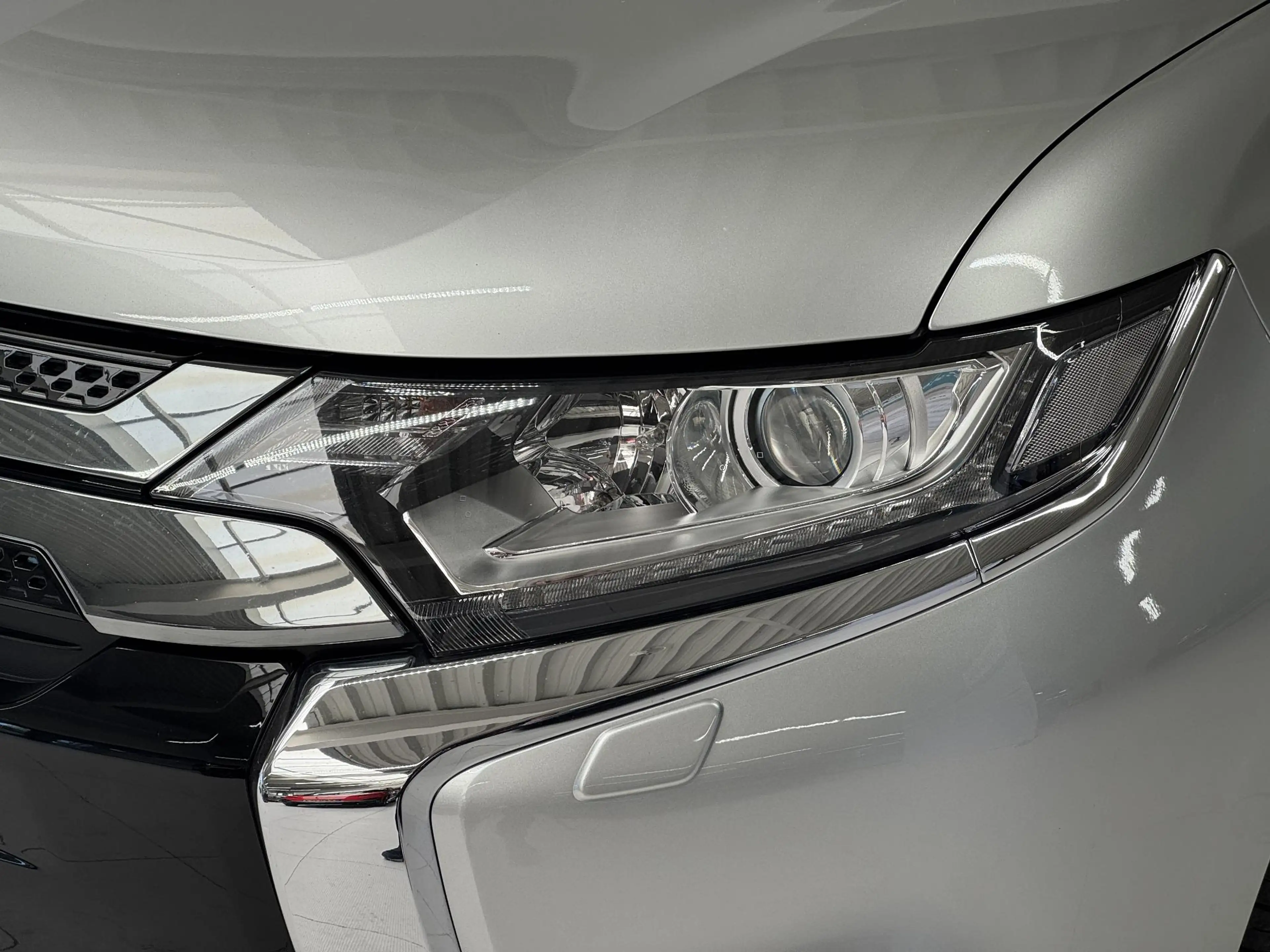 Mitsubishi Outlander 2.4 PHEV Intense | Trekhaak | Navigatie | Camera | — photo 22