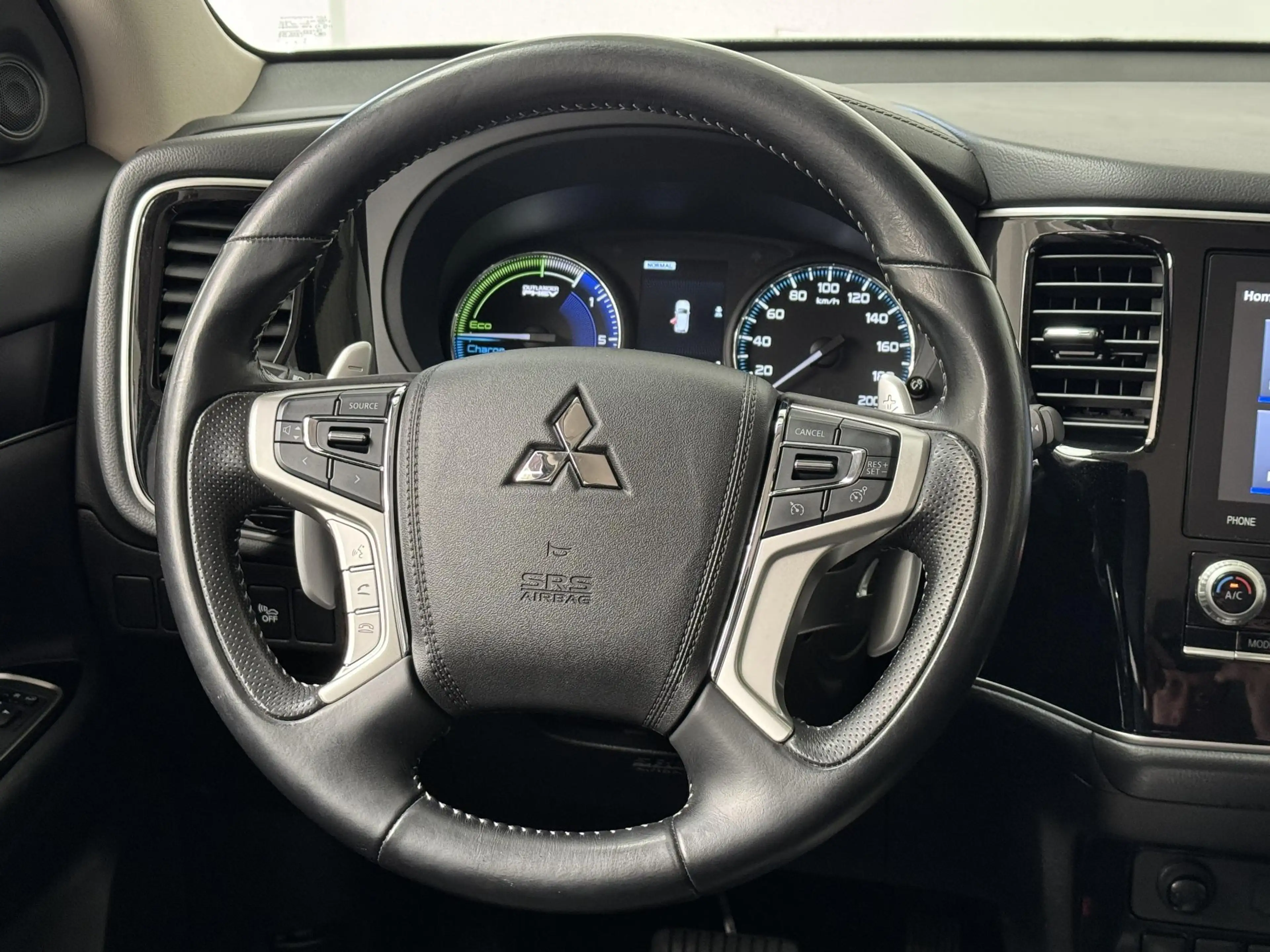 Mitsubishi Outlander 2.4 PHEV Intense | Trekhaak | Navigatie | Camera | — photo 41