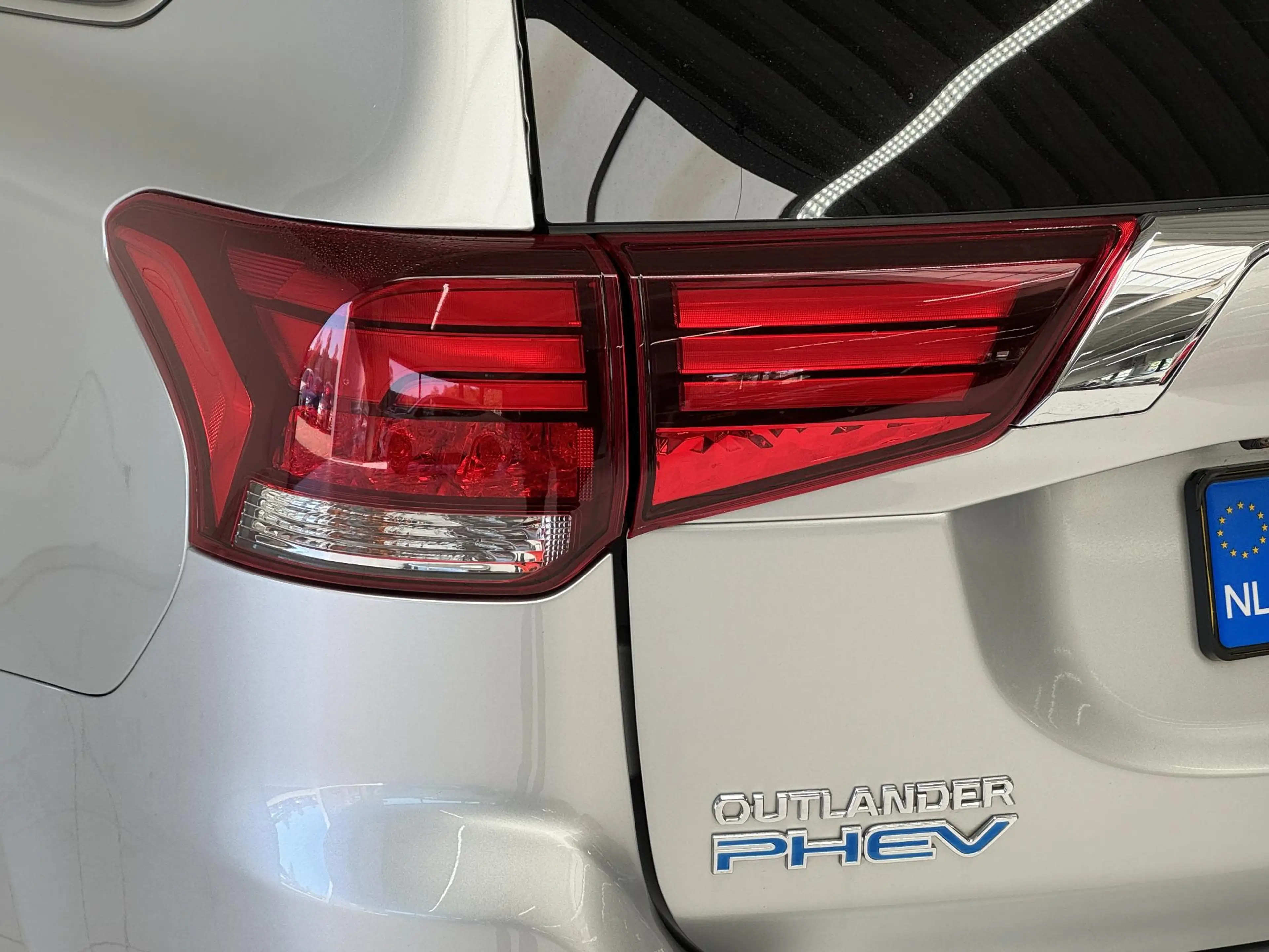 Mitsubishi Outlander 2.4 PHEV Intense | Trekhaak | Navigatie | Camera | — photo 30