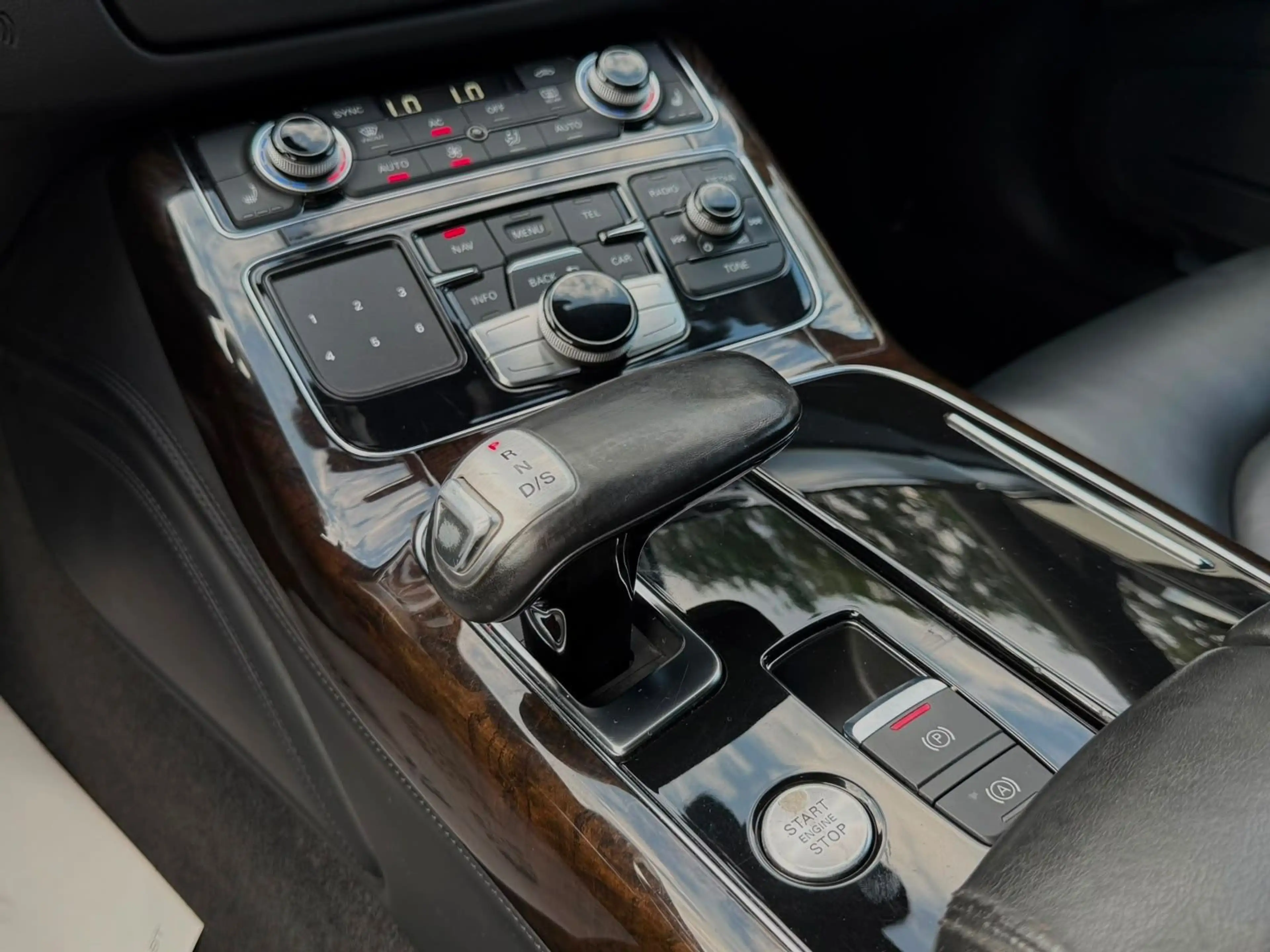 Audi A8 3.0 TDI quattro Matrix*Leder*Schiebedach — photo 12