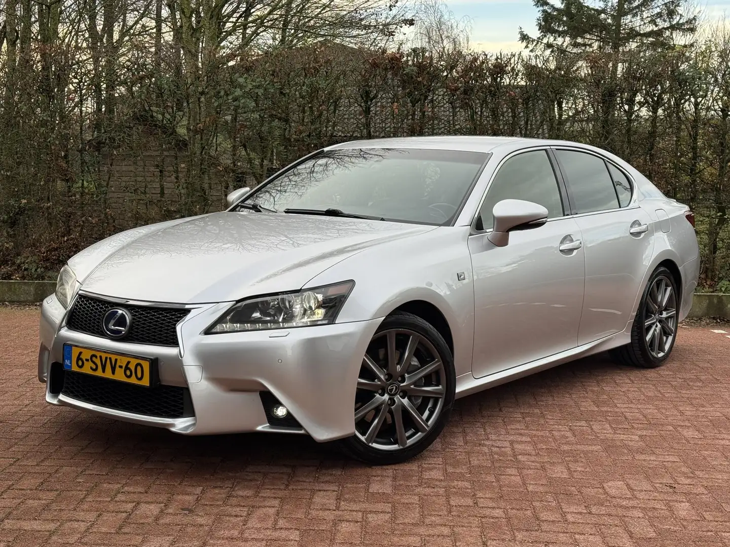 Lexus GS 300 300h F Sport AppleCarplay NAP (ZEER NETJES!) Grau - 1