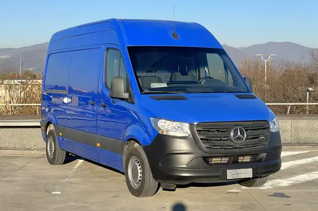 Mercedes-Benz Sprinter view 7