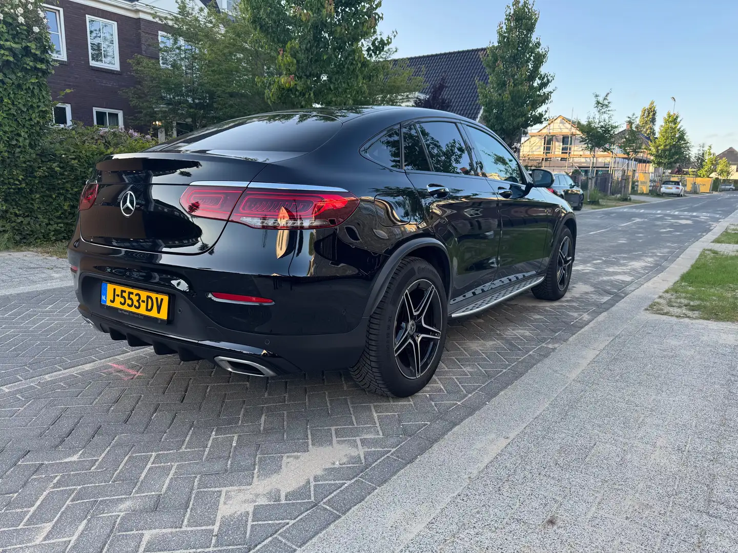 Mercedes-Benz GLC 200 Coupé AMG-Line | OPEN DAK | MEMORY | LED Zwart - 2