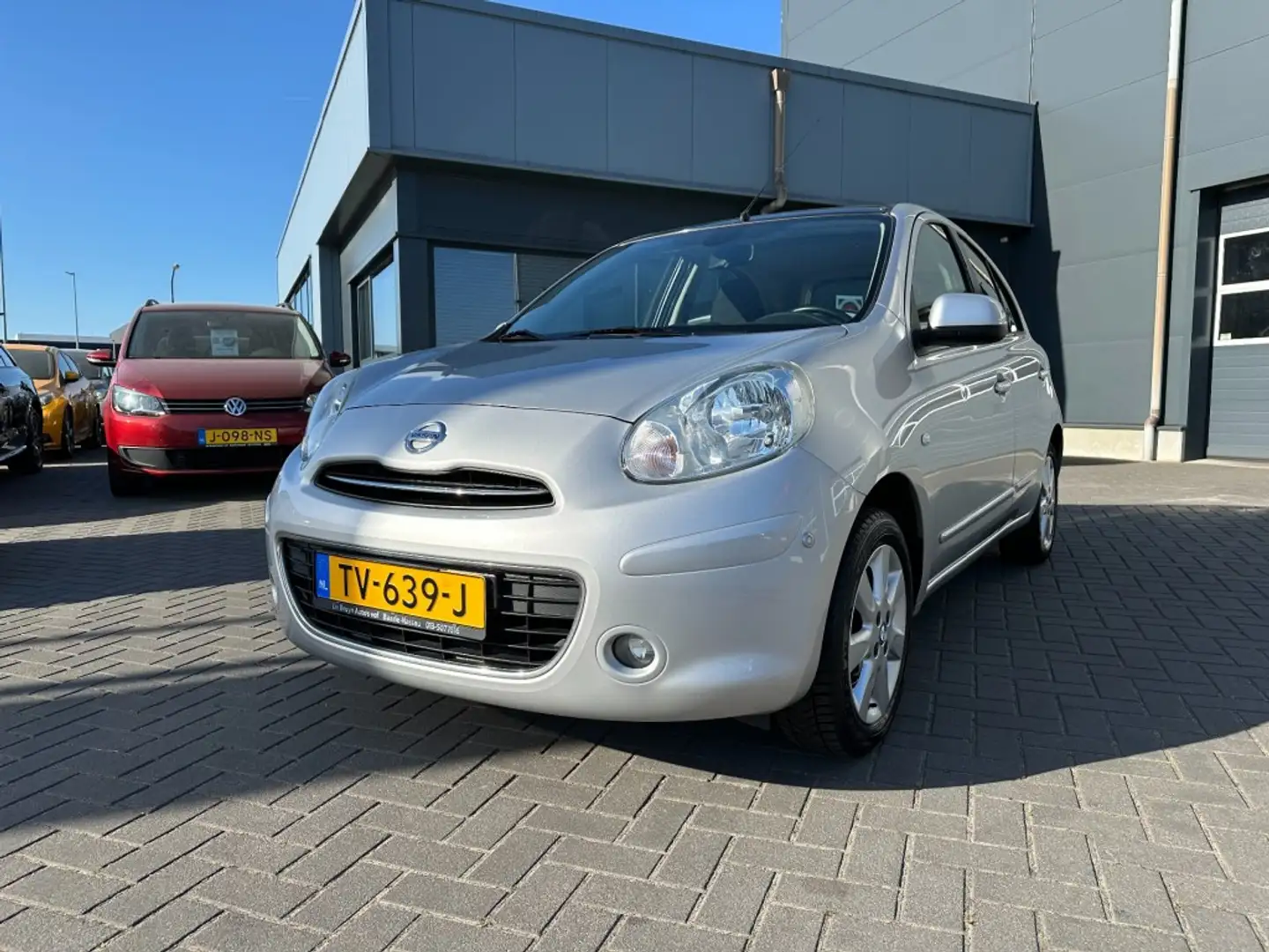 Nissan Micra 1.2 Connect Edition, NAP ! Navigatie, airco, PDC Grijs - 1