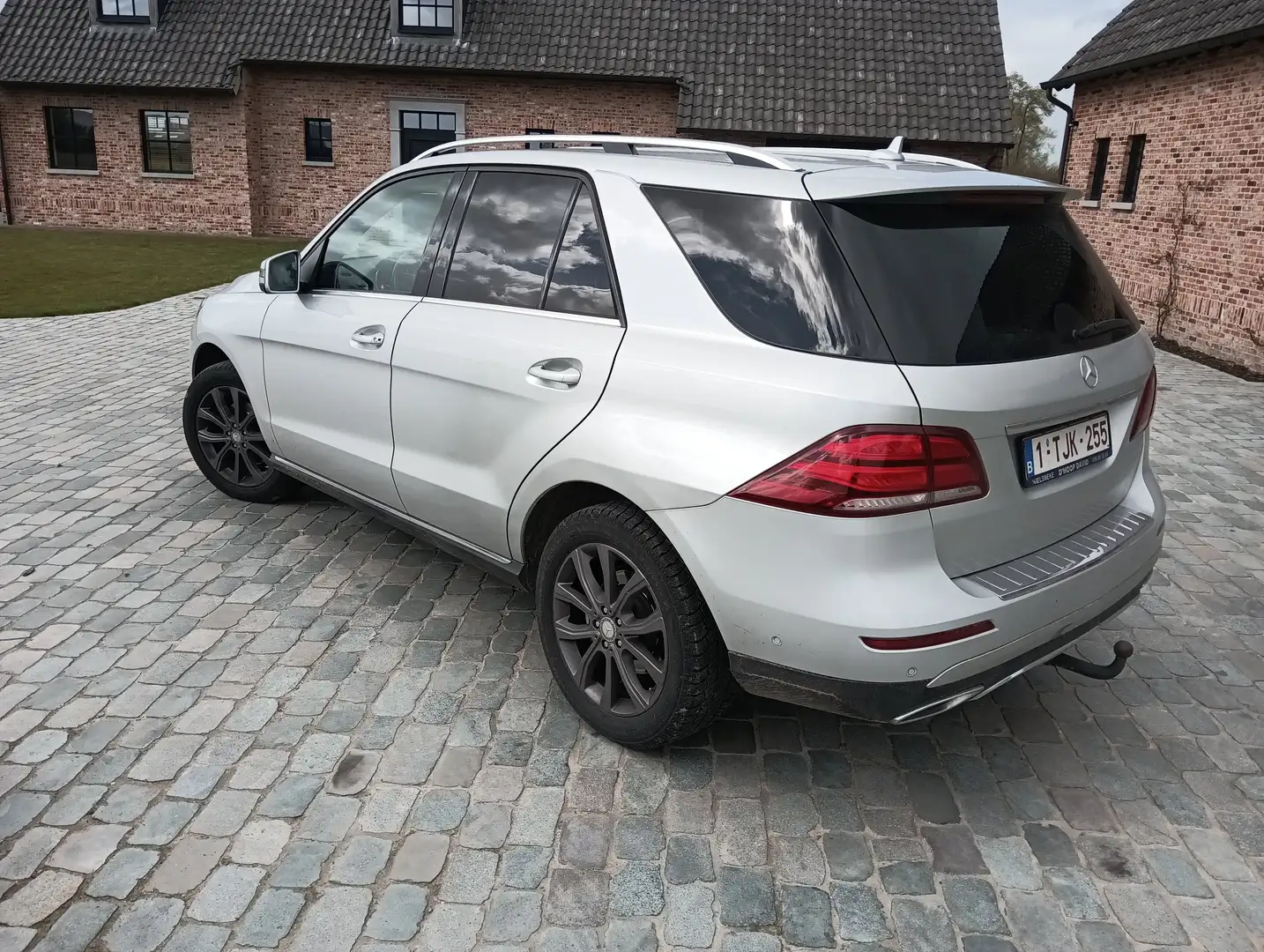 Mercedes-Benz GLE 250 GLE 250 d 4Matic 9G-TRONIC Exclusive Zilver - 2