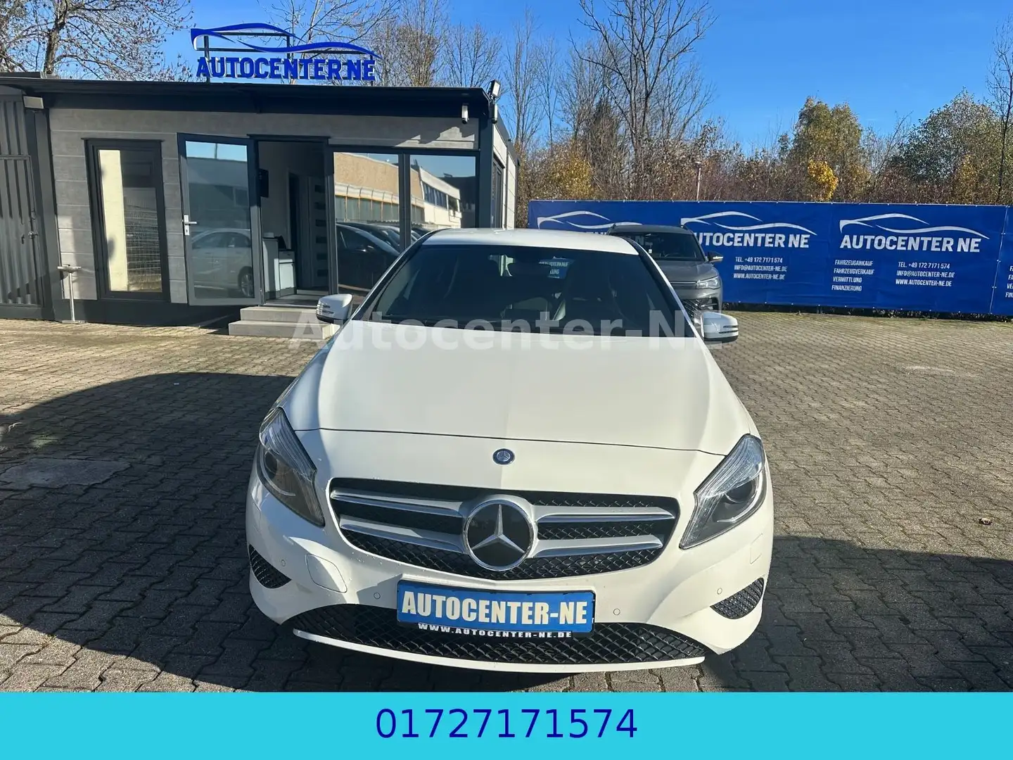 Mercedes-Benz A 180 BlueEfficiency/Aut/Xenon/Navi/Teil-Leder Blanc - 1