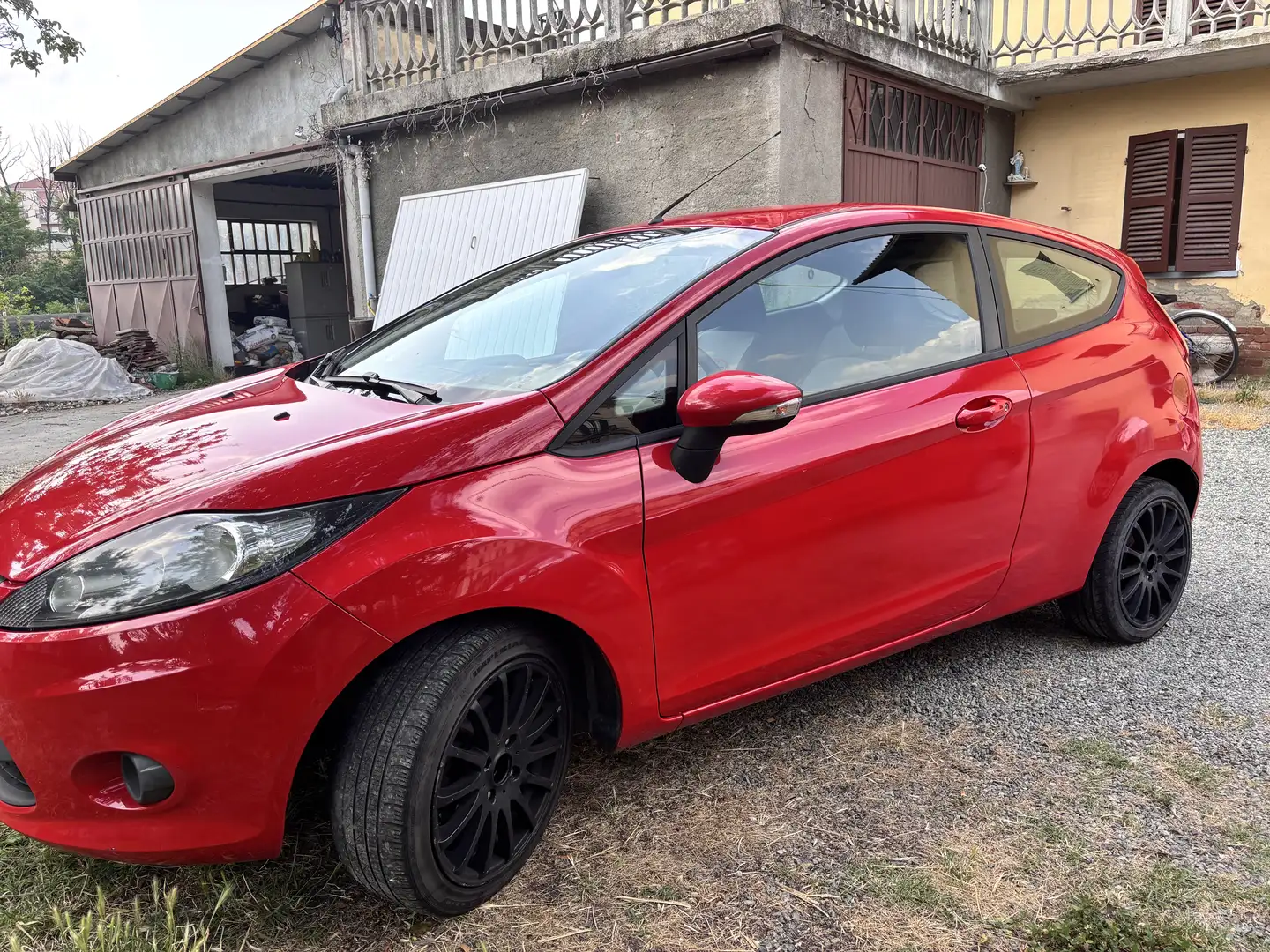Ford Fiesta 3p 1.4 16v Gpl Titanium Business Rosso - 2