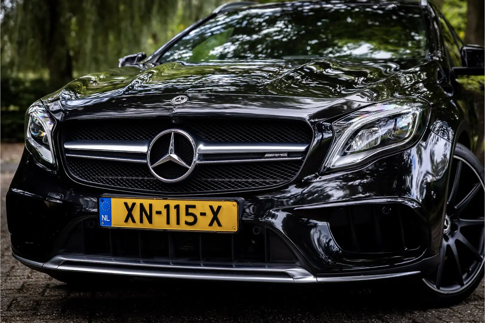 Mercedes-Benz GLA 45 AMG 4MATIC Exclusief Comand Panorama 20" Zwart - 2