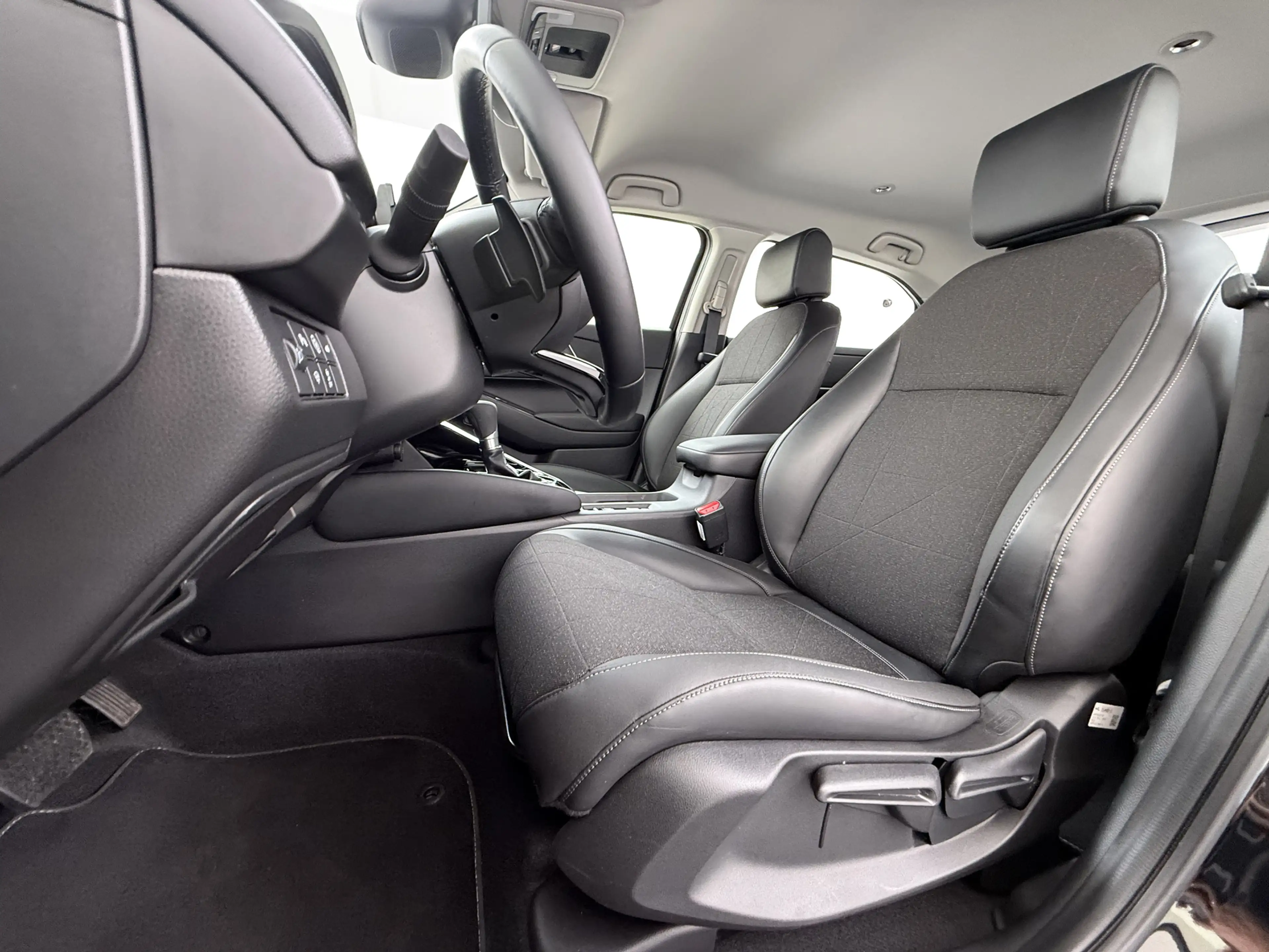 Honda HR-V 1.5 i-MMD 131pk CVT Advance — photo 18