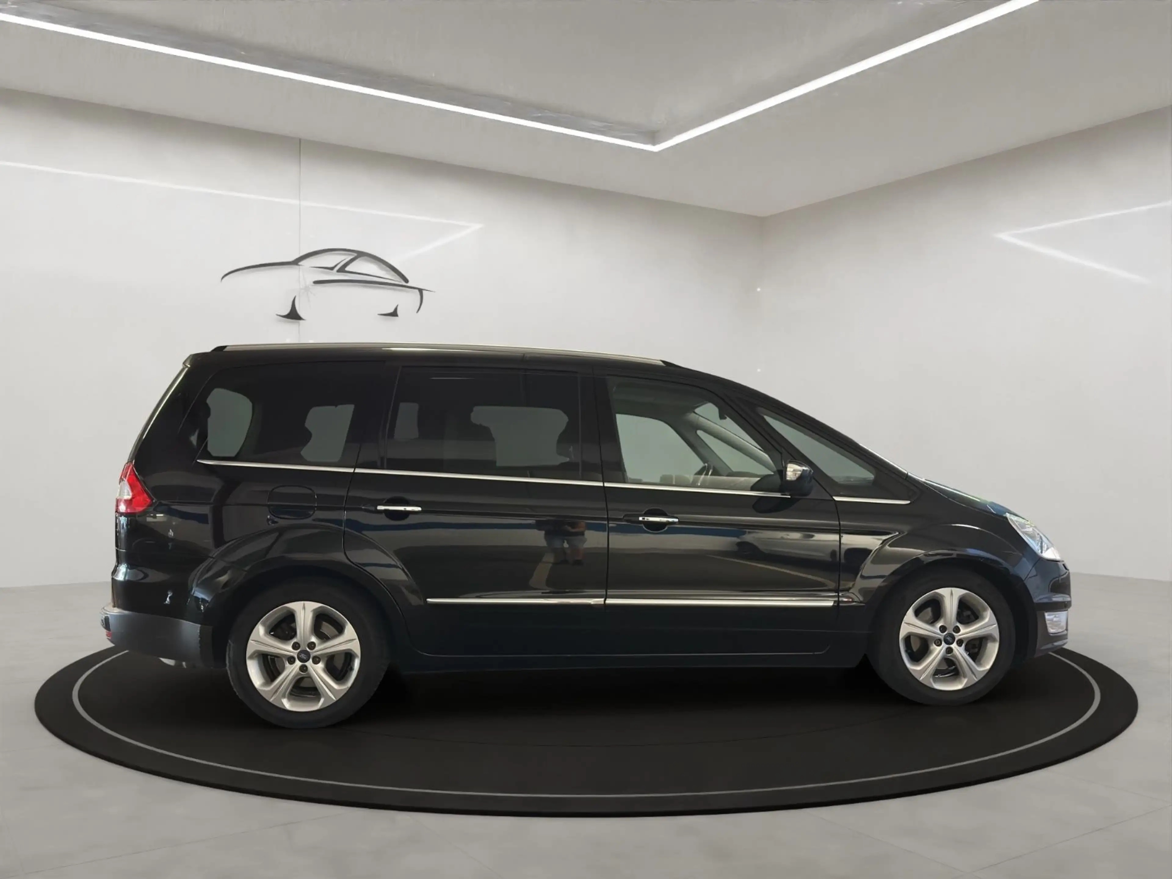 Ford Galaxy Titanium — photo 10