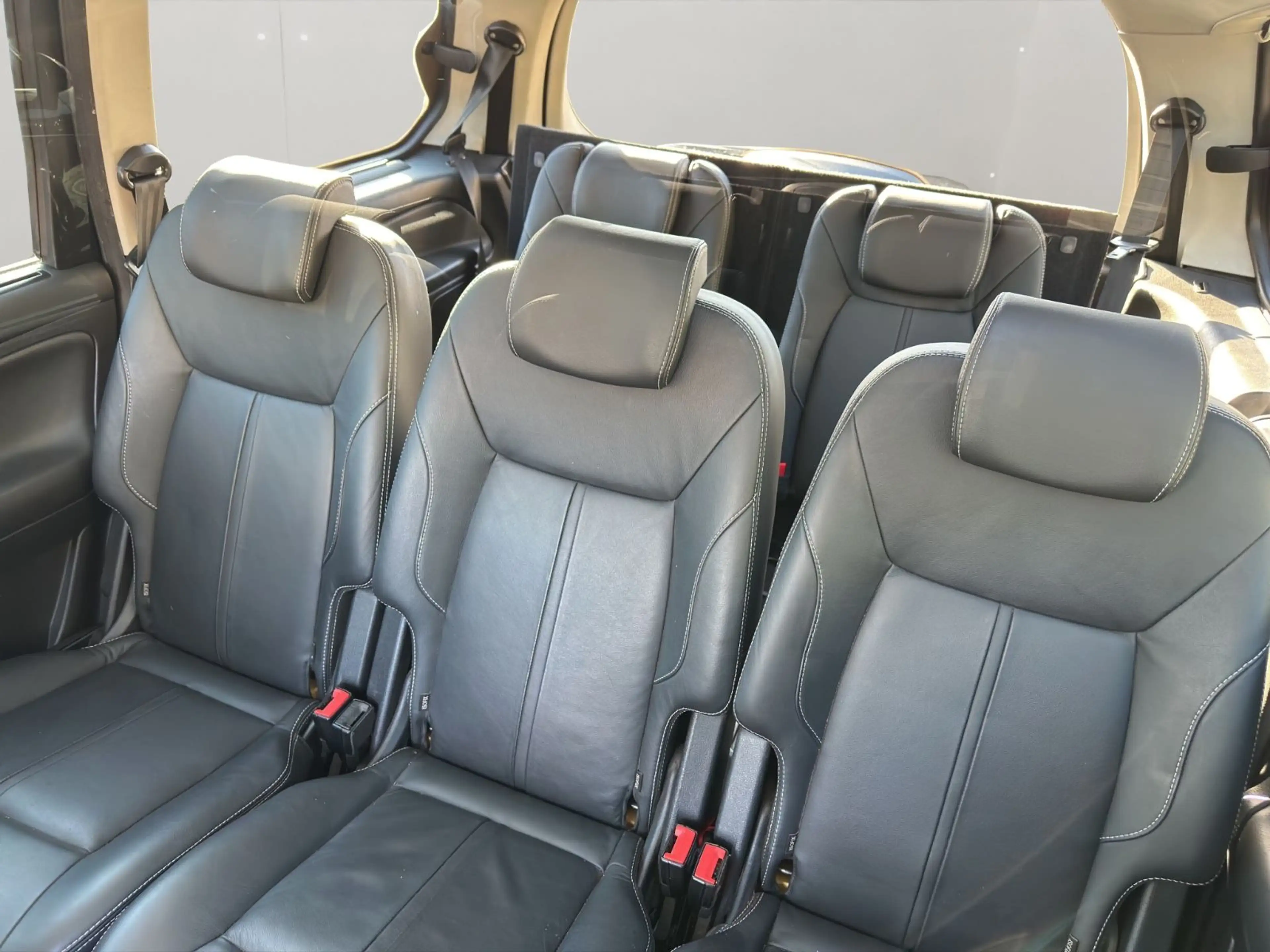 Ford Galaxy Titanium — photo 11