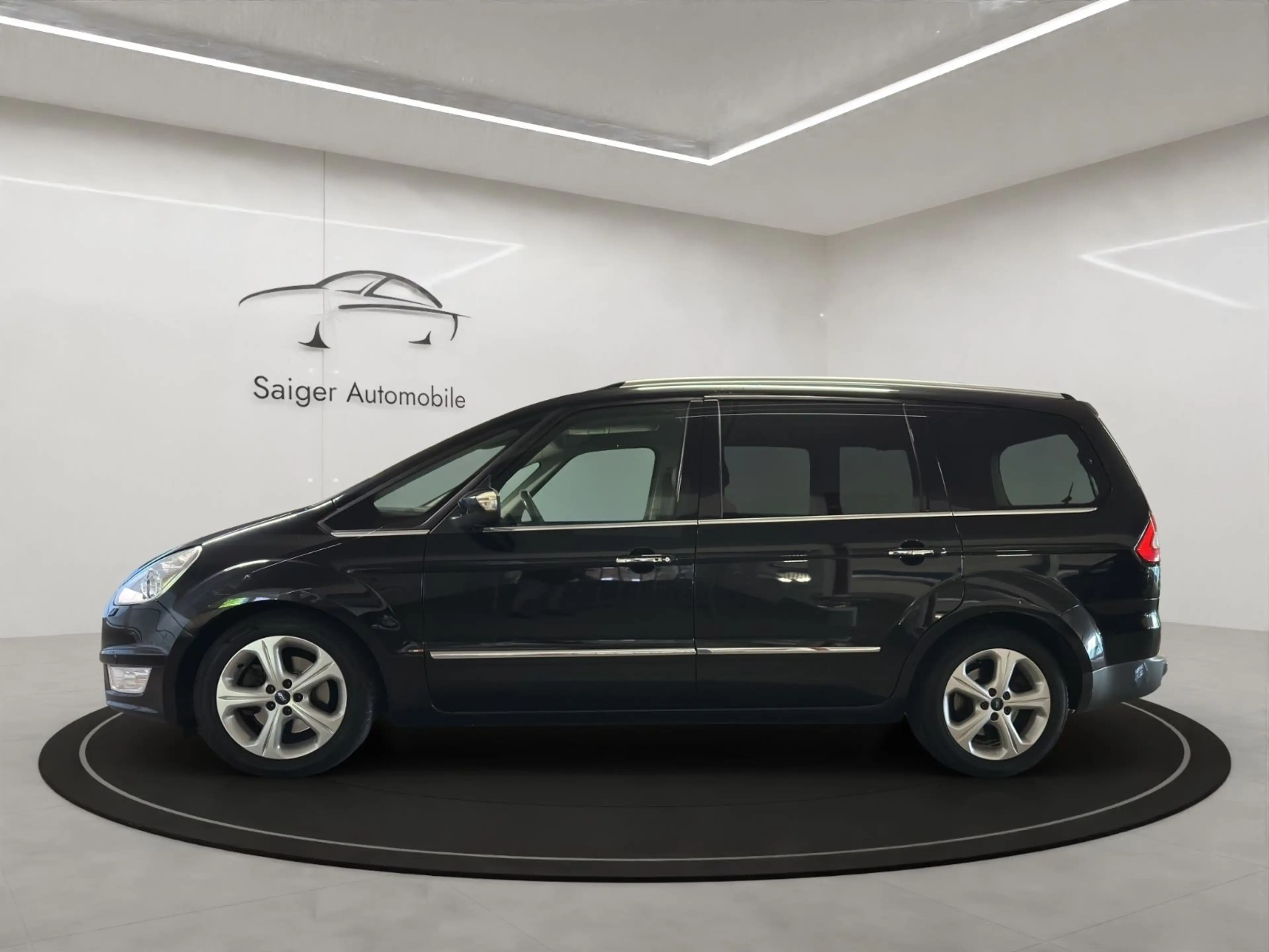 Ford Galaxy Titanium — photo 3