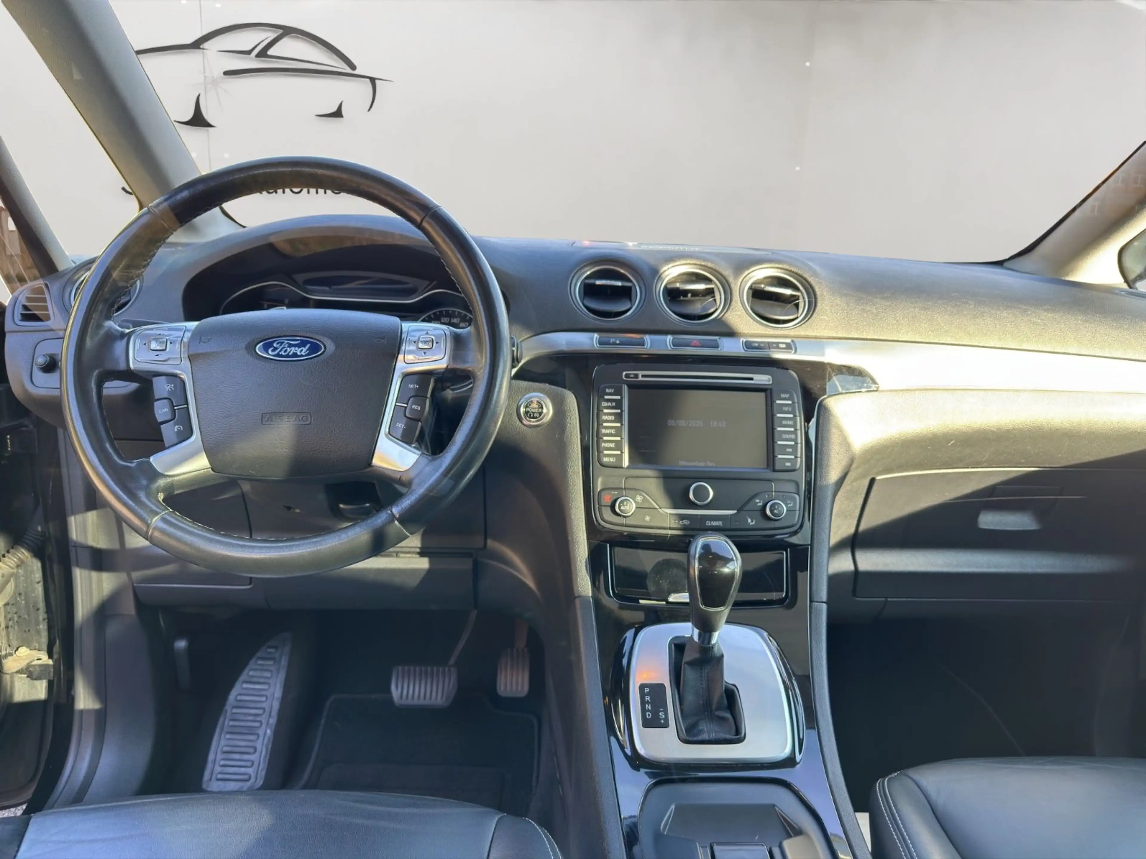 Ford Galaxy Titanium — photo 13