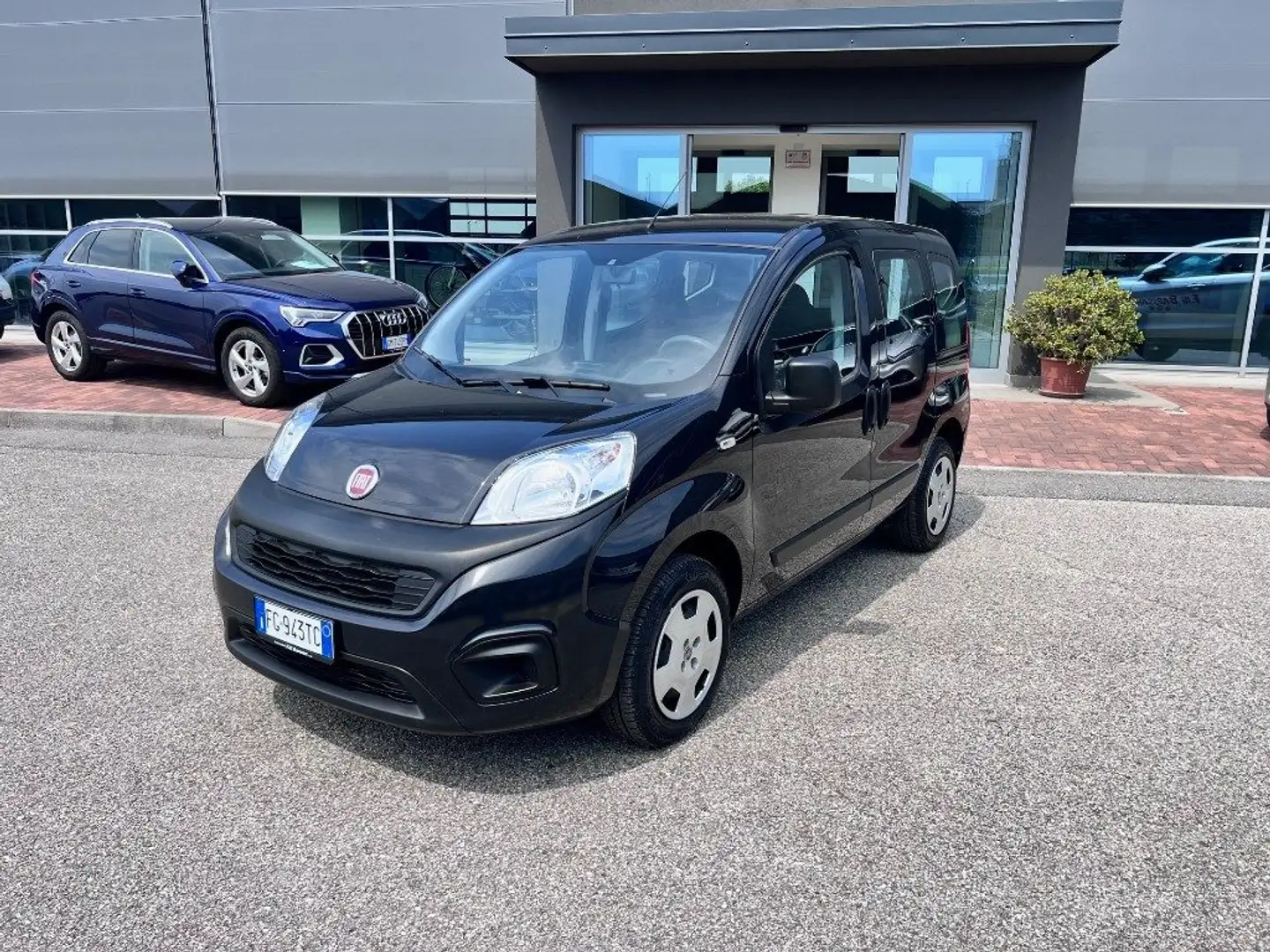 Fiat Qubo 1.4 8V 77 CV Easy Zwart - 1