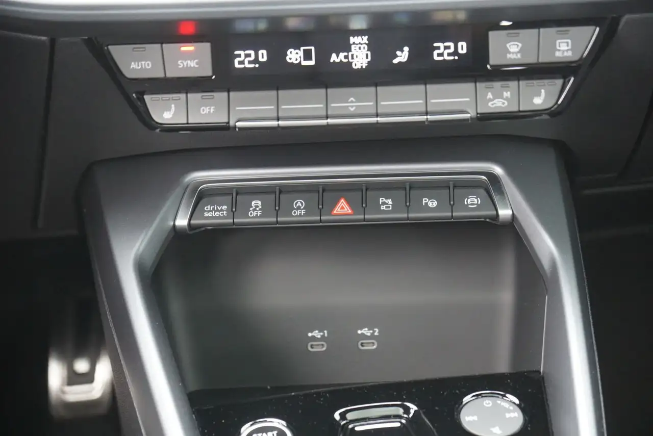 Audi A3 Sportback TFSI S line *Matrix*Sonos*Pano* 16