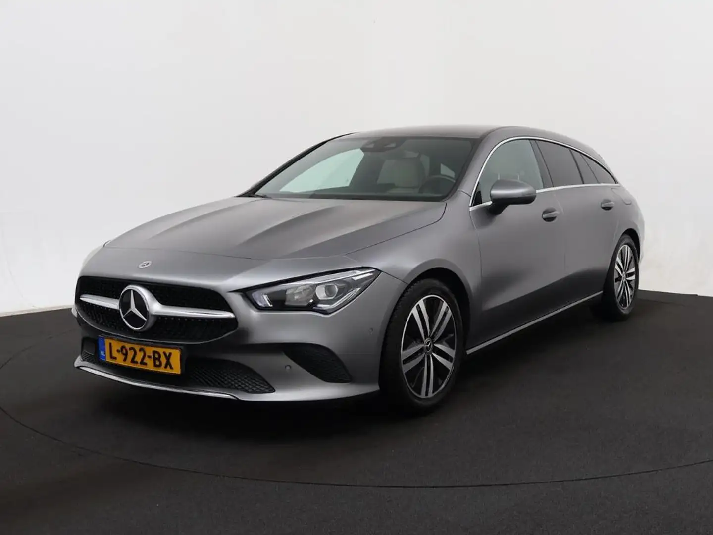 Mercedes-Benz CLA 200 Shooting Brake Aut. Bns. mat grijs Leder/Camera/Tr Gris - 2