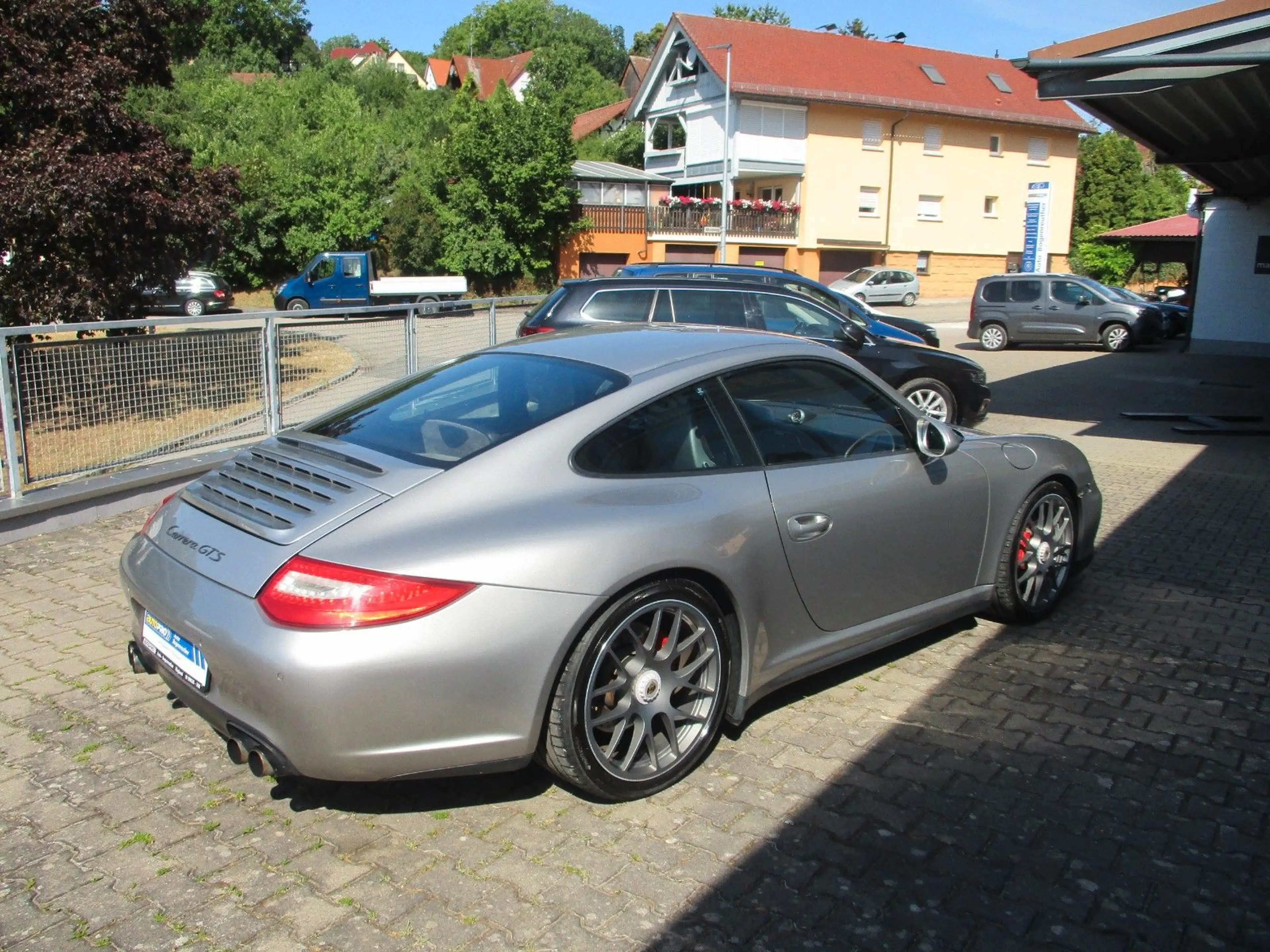 Porsche 911 Carrera GTS Coupe — photo 7