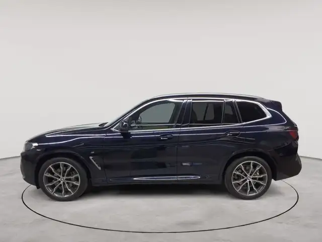 BMW X3 view 6