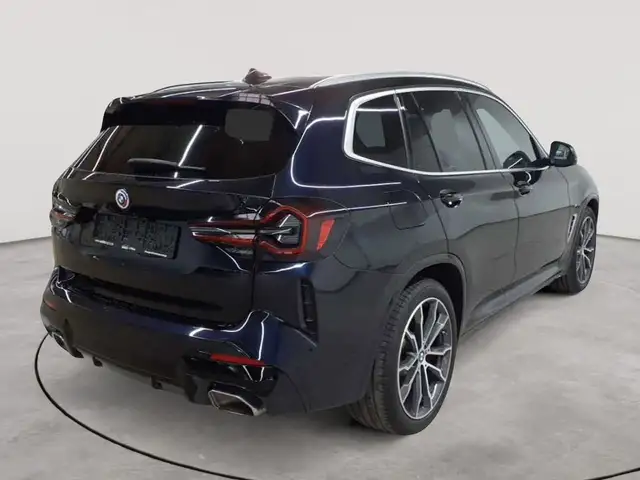 BMW X3 view 4