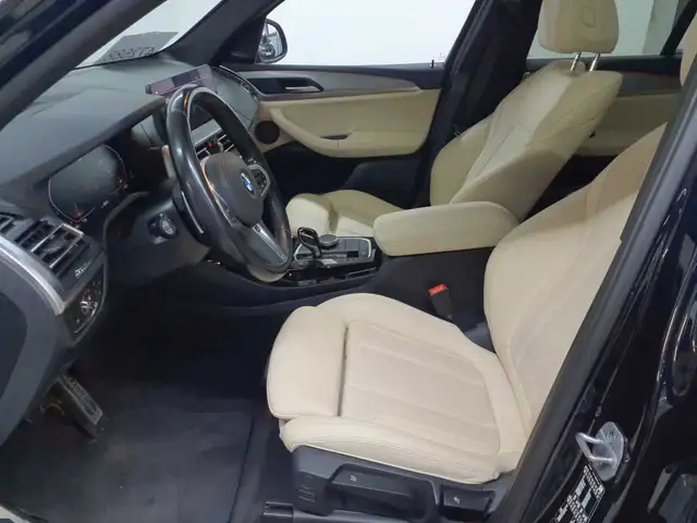 BMW X3 view 8