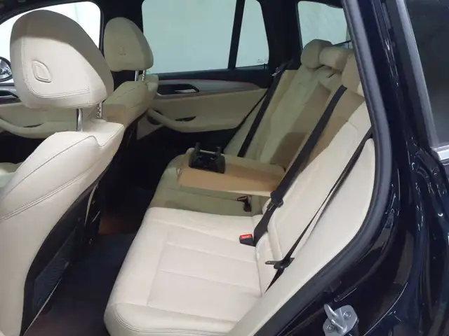 BMW X3 view 14