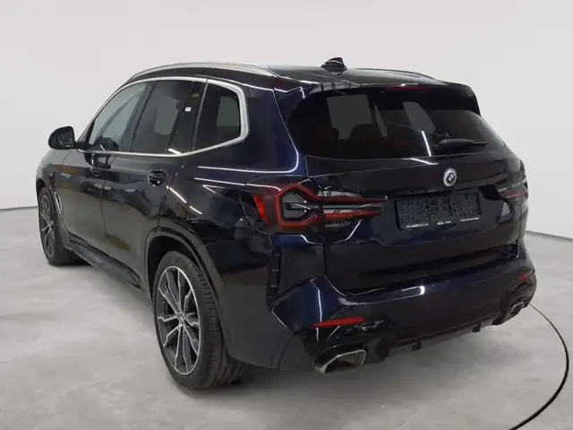 BMW X3 view 5