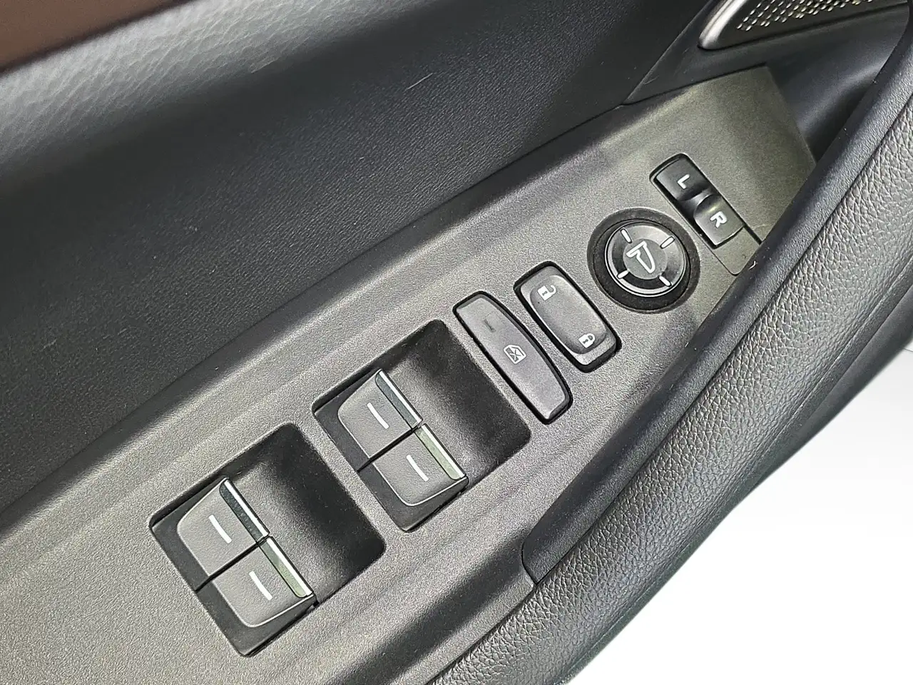 Acura TLX photo Acura TLX