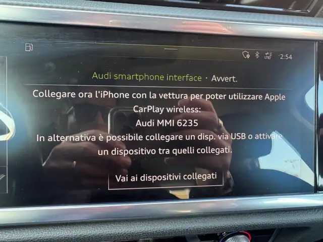 Audi Q3 view 12