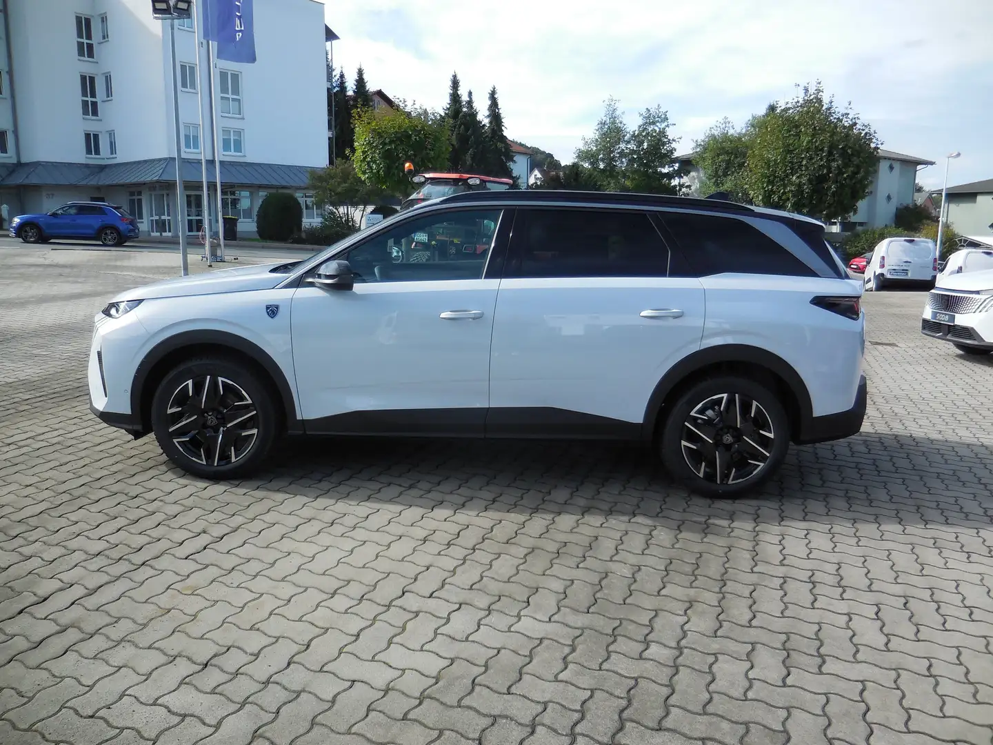 Peugeot 5008 5008 Hybrid 145 e-DSC6 GT*360° Kamera* Blanc - 2